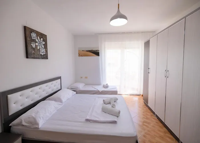 Jimi Apartments 2